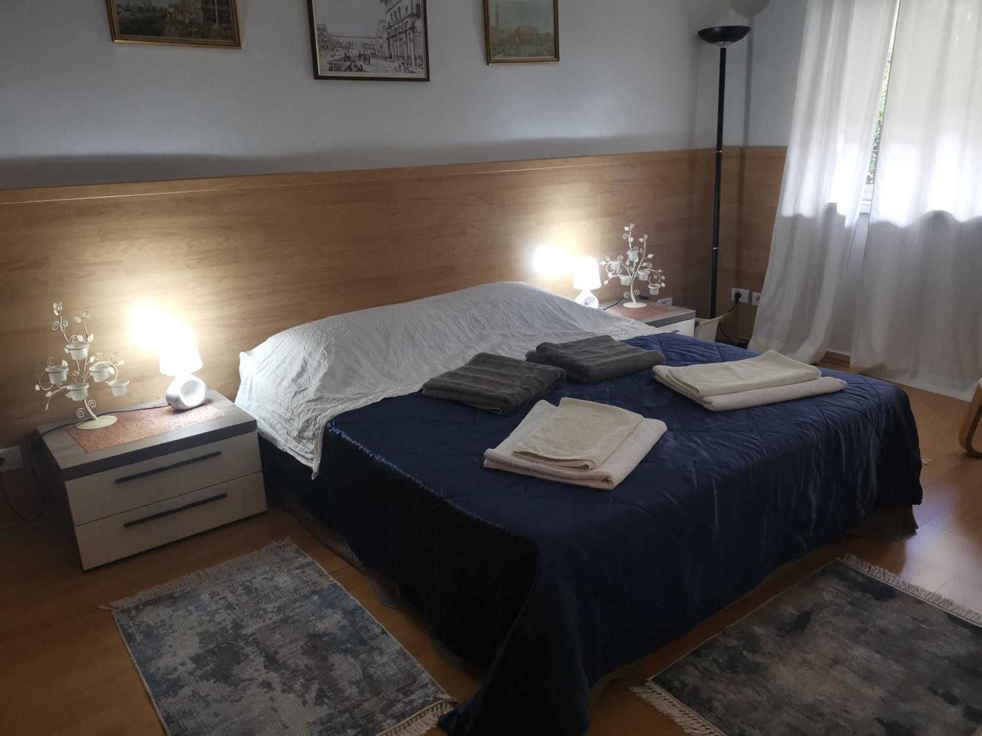 Downtown Authentic Apartment Tirana Myslym Shyri Buitenkant foto